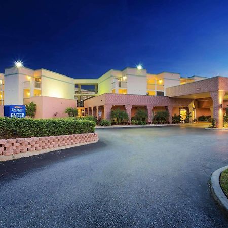 Hotel Baymont By Wyndham Tampa Near Busch Gardens Esterno foto